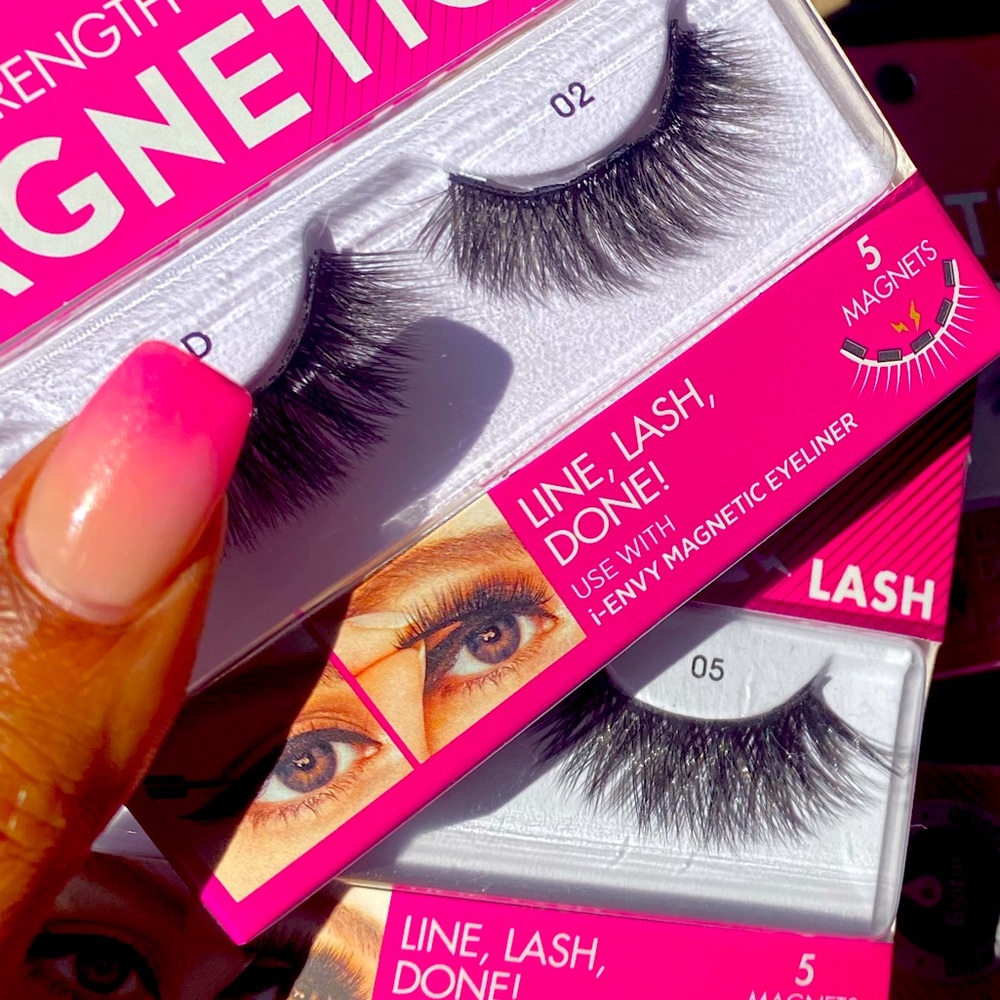 Lashes magnetic eyelashes & magnetic eyeliner stylish Natural look Fall fashion